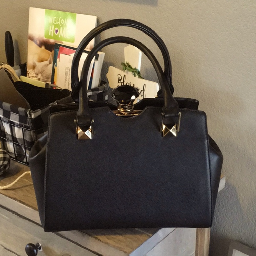 Burbu Purse Medium 12x10